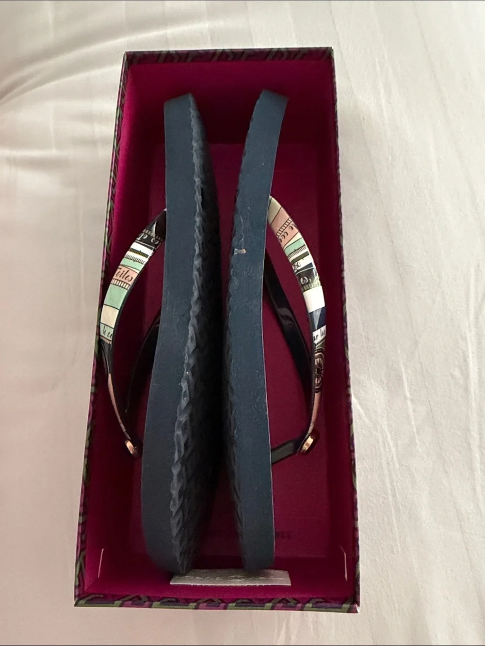 Tory Burch Black Multicolor Compass-Print Flip Flops - Picture 5 of 6